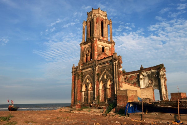 nhà thờ đổ Nam Định